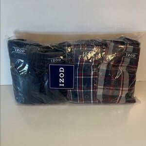 Izod Men's Blue and Plaid Boxer Set